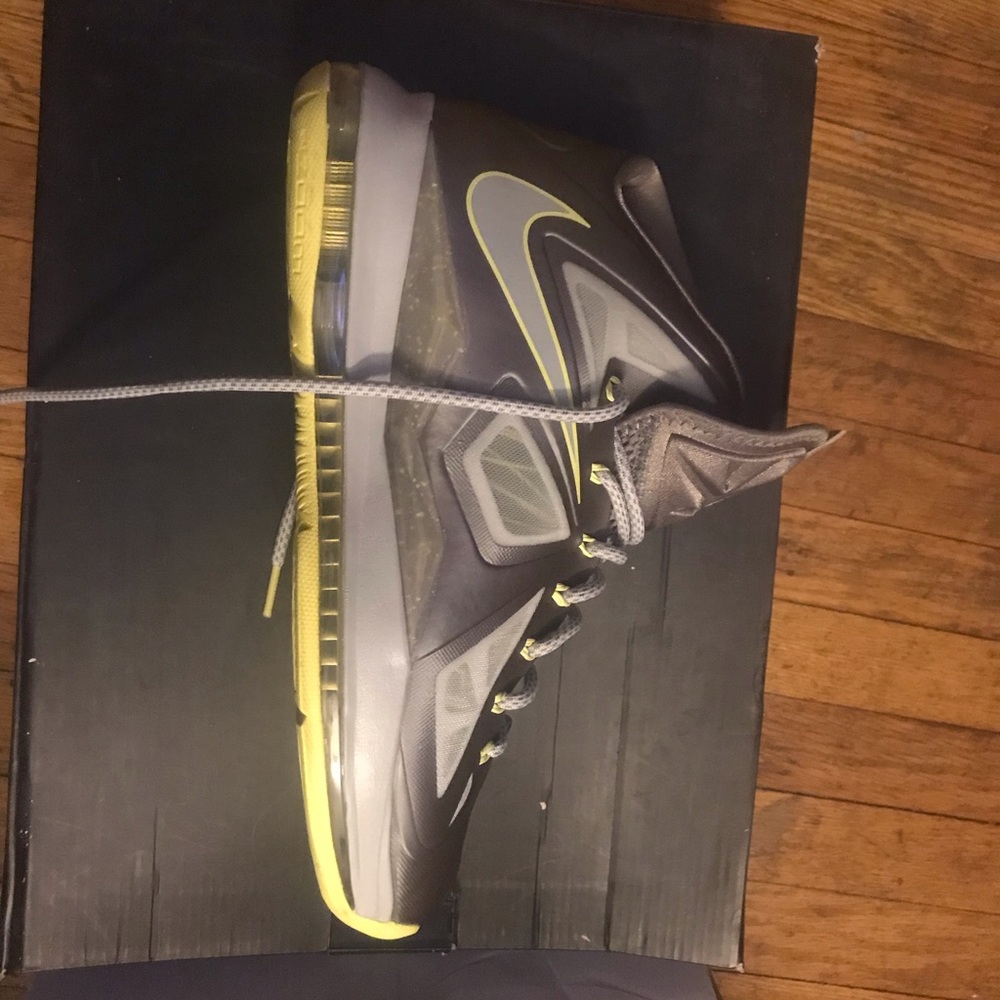 Nike lebron x canary